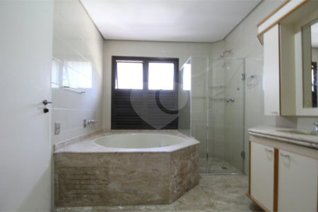 Apartamento à venda com 3 suítes em Vila Suzana, São Paulo, SP