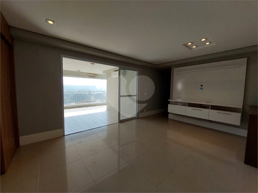 Apartamento à venda com 3 quartos, sendo 1 suíte, em Vila Leopoldina, São Paulo, SP