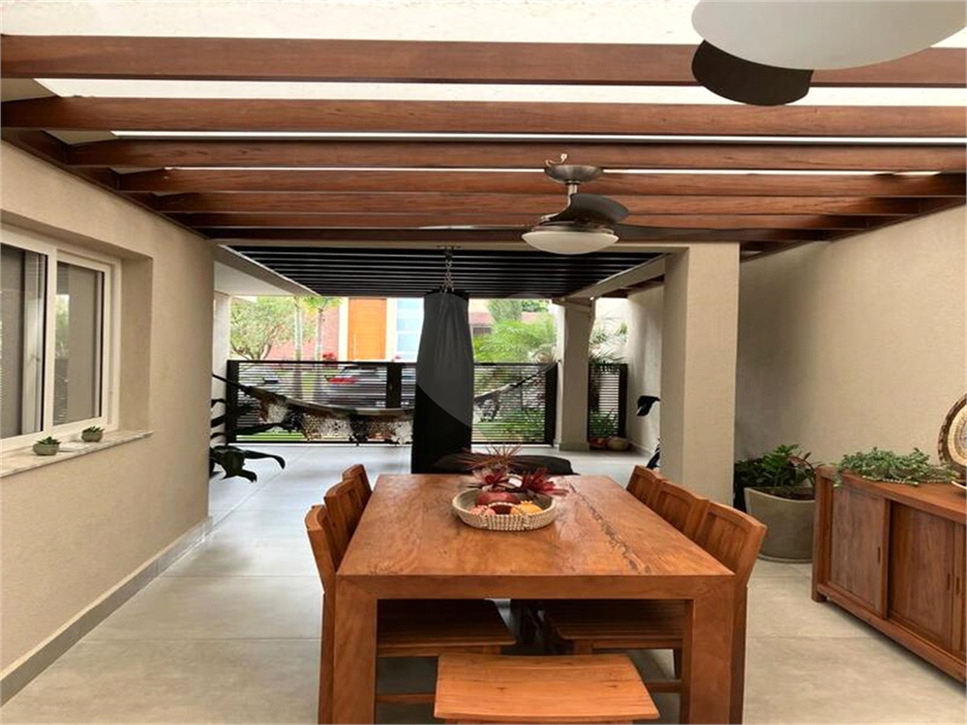 Casa à venda com 3 suítes no condomínio Maison Blanche, Indaiatuba - SP