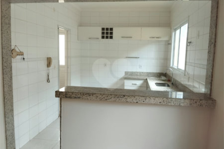 Casa à venda com 3 quartos, sendo 1 suíte,  no condomínio Vila Aracoara, Araraquara - SP