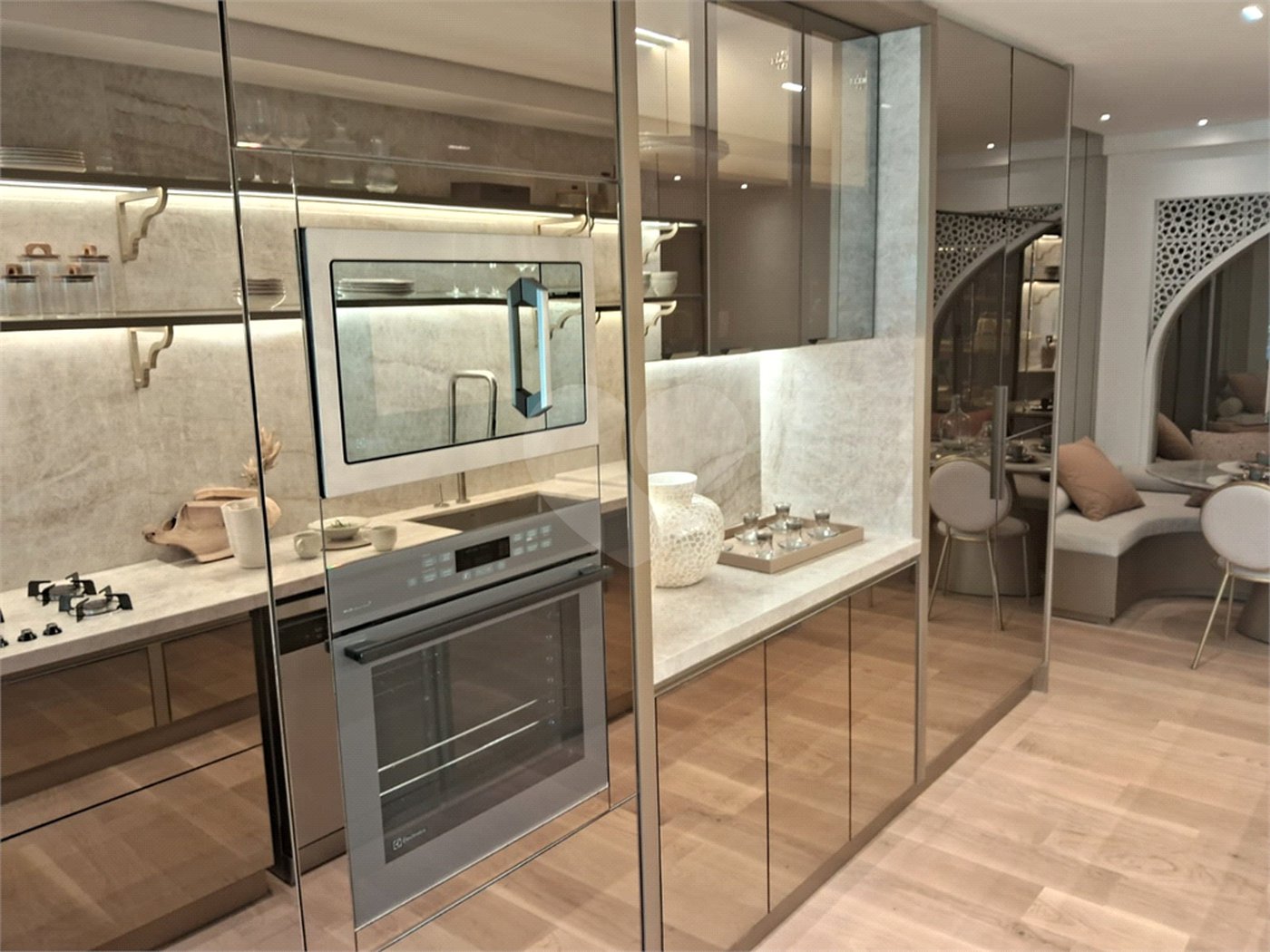 Apartamento à venda com 3 quartos, sendo 2 suítes, em Vila Mariana, São Paulo, SP