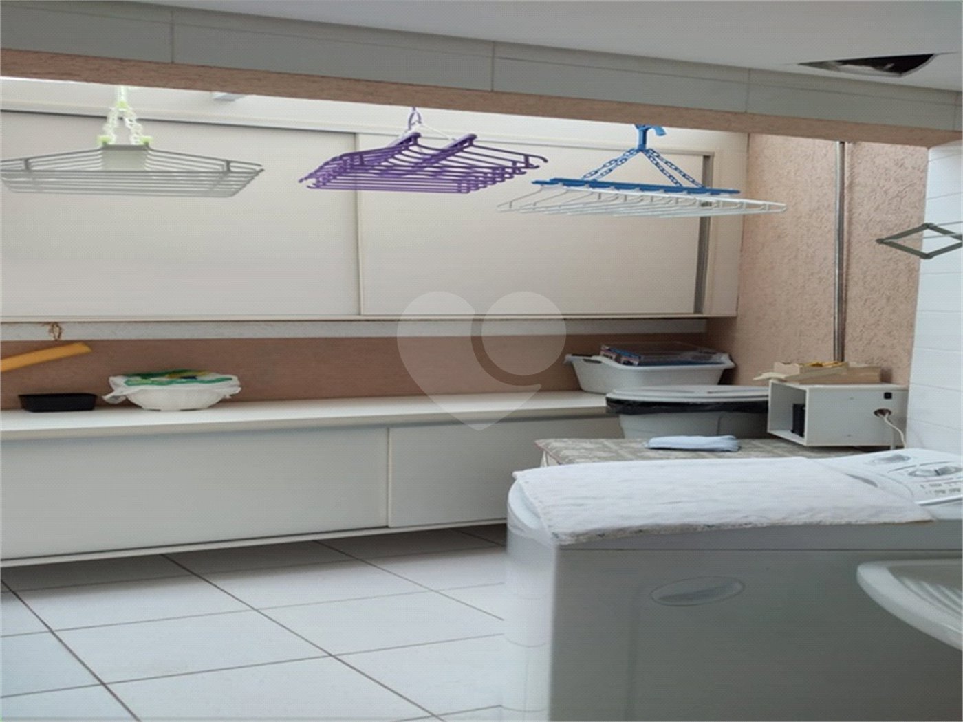 Casa à venda com 3 quartos, sendo 2 suítes, no condomínio Villa's Residencial, São Paulo - SP