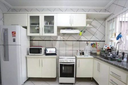 Casa à venda com 3 quartos, sendo 1 suíte,  no condomínio Residencial Villagio, São Paulo - SP