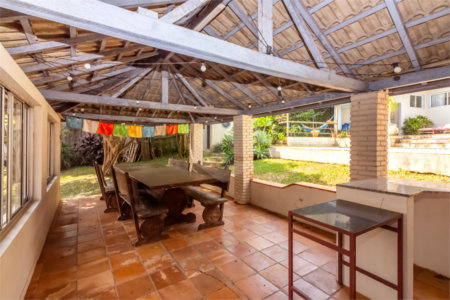 Casa à venda com 4 quartos, sendo 2 suítes, em Chácara Flora, São Paulo, SP
