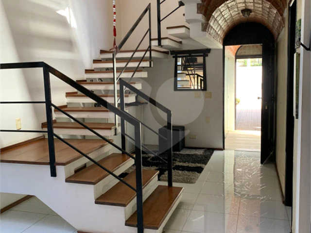Casa à venda ou para alugar com 4 quartos, sendo 2 suítes,  em Brooklin, São Paulo, SP