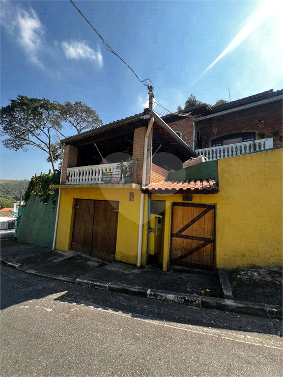 Casa à venda com 3 quartos, sendo 1 suíte, no Centro, Guararema, SP