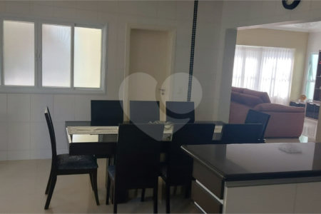 Casa de Alto Padrão a venda em Louveira-SP
