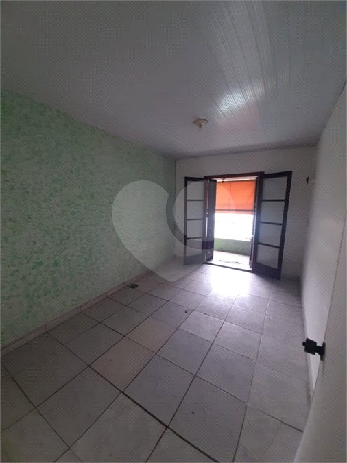 Sobrado à venda com 2 quartos em Vila Margarida, São Paulo, SP