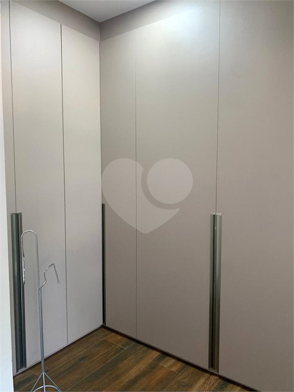 Casa à venda com 4 suítes no condomínio Vila Inglesa, Atibaia - SP
