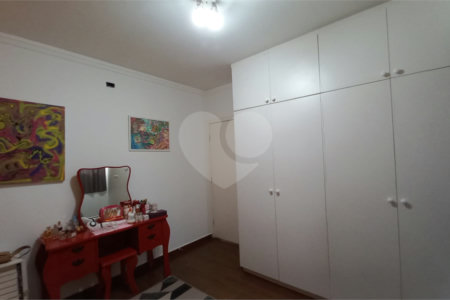 Sobrado à venda com 3 quartos, sendo 1 suíte, em Vila Gomes, São Paulo, SP