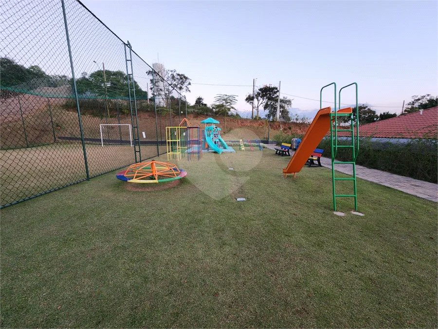 Terreno com 1.500 m2 no Condomínio Residencial Jardim Primavera Louveira SP