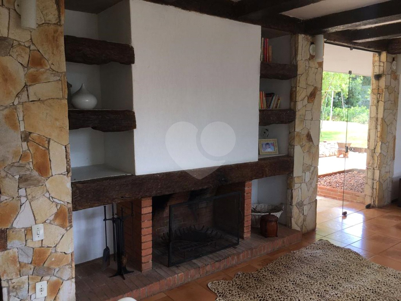 Casa à venda com 3 quartos, sendo 1 suíte, no condomínio Lago Azul, Araçoiaba da Serra - SP