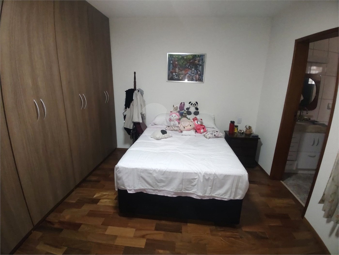 Casa à venda com 3 suítes no condomínio Morada das Hortênsias, São Paulo - SP