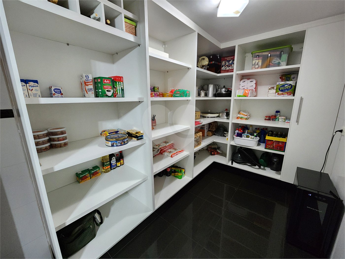 Casa à venda com 4 quartos, sendo 3 suítes,  em Vila Rosália, Guarulhos, SP