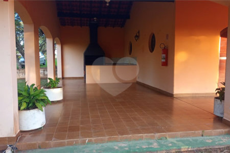 Casa à venda com 4 quartos, sendo 1 suíte,  no condomínio Village da Serra, Araçoiaba da Serra - SP