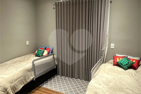 Casa à venda com 4 quartos, sendo 2 suítes, no condomínio Residencial Parque Esplanada, Votorantim - SP