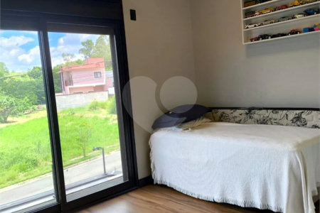 Casa à venda com 3 suítes em Pinheirinho, Vinhedo, SP