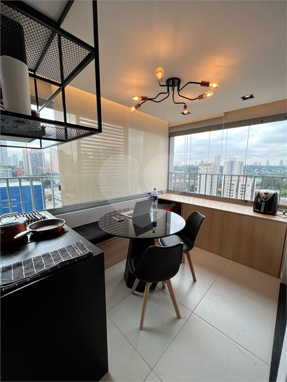 Apartamento à venda com 1 suíte em Jardim das Acácias, São Paulo, SP