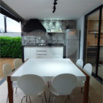 Casa para alugar com 5 quartos, sendo 1 suíte, no condomínio Figueira Garden, Atibaia - SP