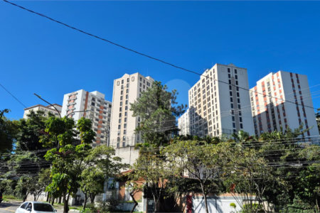 Apartamento à venda com 3 quartos, sendo 1 suíte,  em Jardim Marajoara, São Paulo, SP