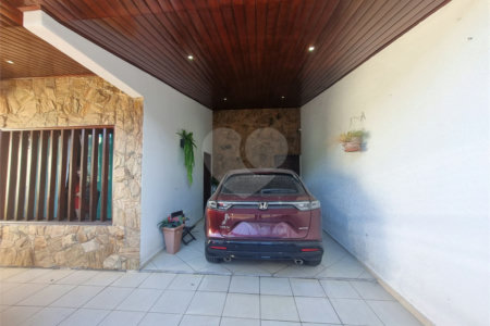 Casa à venda com 4 quartos, sendo 1 suíte, em Jardim São Carlos, Sorocaba, SP