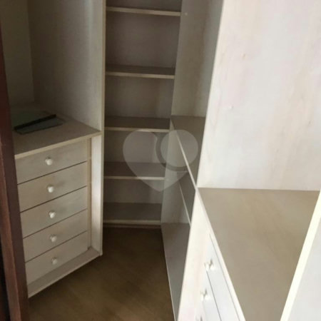 Apartamento à venda com 3 quartos, sendo 1 suíte,  em Santo Amaro, São Paulo, SP
