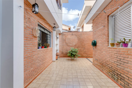 Casa de Vila à venda com 3 quartos, sendo 1 suíte, em Granja Julieta, São Paulo, SP