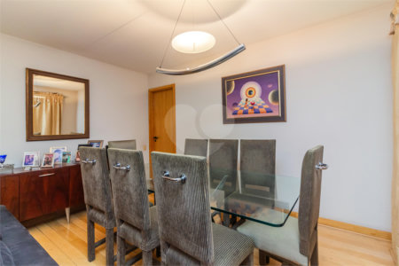 Apartamento à venda com 4 quartos, sendo 3 suítes, em Alto da Lapa, São Paulo, SP