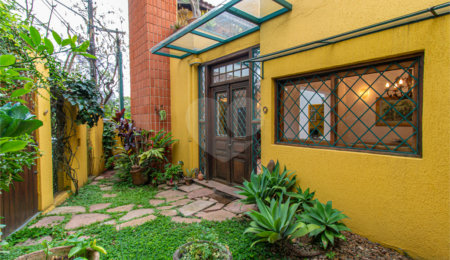 Casa à venda com 3 quartos, sendo 1 suíte,  no condomínio Jardim Hipico, São Paulo - SP