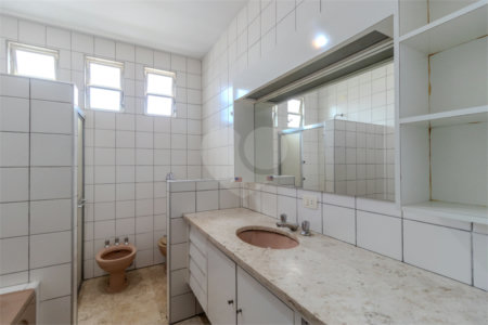 Casa Térrea à venda com 4 quartos, sendo 1 suíte, em Brooklin, São Paulo, SP