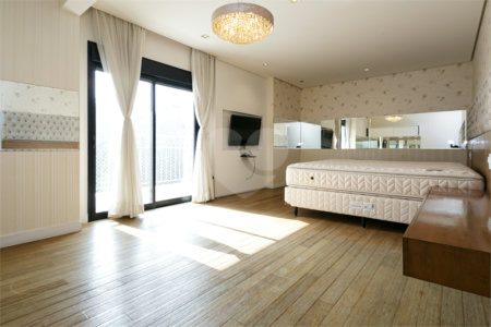 Apartamento à venda com 3 suítes em Alto da Boa Vista, São Paulo, SP