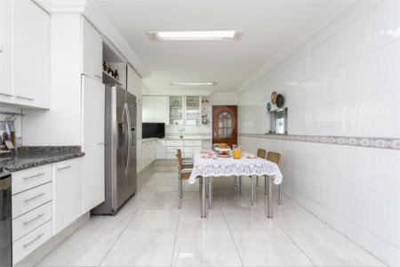 Casa à venda com 4 quartos, sendo 3 suítes, em Vila Mariana, São Paulo, SP
