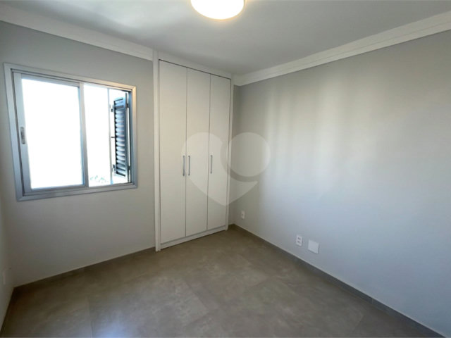 Apartamento à venda com 3 quartos, sendo 1 suíte,  em Jardim Marajoara, São Paulo, SP