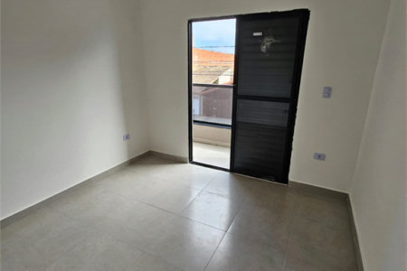 Sobrado à venda com 2 quartos em Maracanã, Praia Grande, SP
