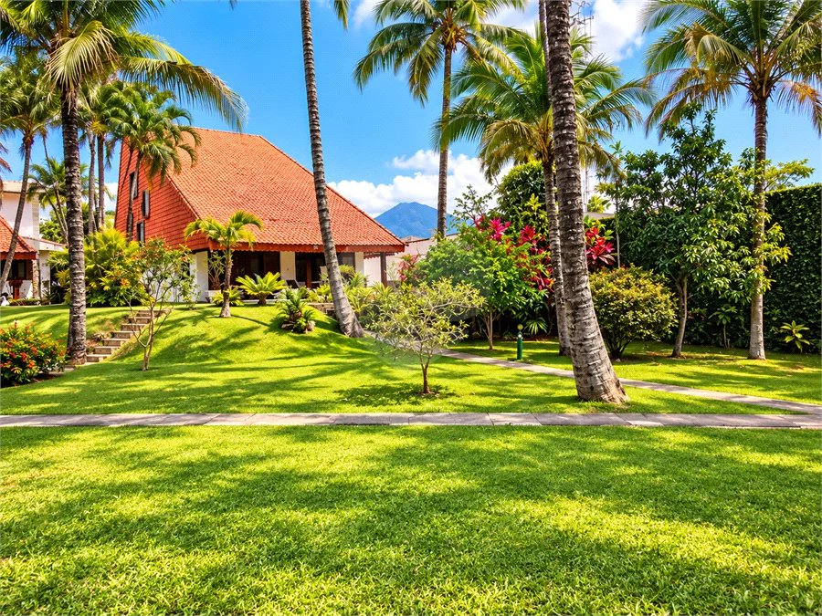 CASA DE ALTO PADRÃO A VENDA NA PRAIA DO GUAECÁ
