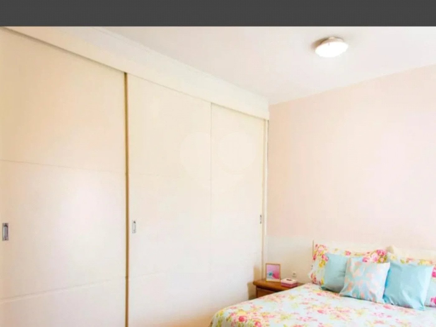 Sobrado com 180m² , 3 dormitórios , sendo 3 suítes , 3 vagas de garagem , churrasqueira e Jardim de inverno , à venda na Vila Scarpelli , Santo André.