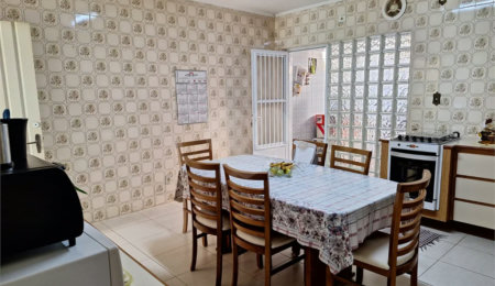 Sobrado à venda com 3 quartos, sendo 1 suíte,  em Santa Maria, Santo André, SP