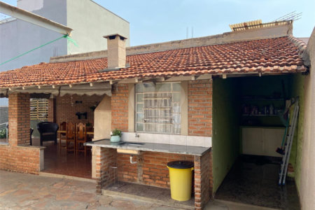 Casa à venda com 3 quartos, sendo 1 suíte, no Centro, Araraquara, SP
