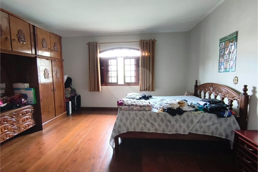 Sobrado à venda com 4 suítes em Santana, São Paulo, SP