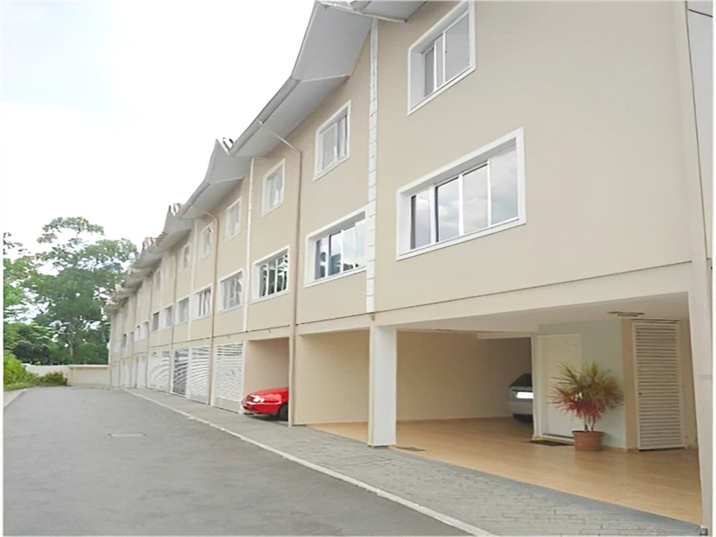 Casa à venda com 3 quartos, sendo 1 suíte, no condomínio Alonso - Diogo de Azevedo, São Paulo - SP