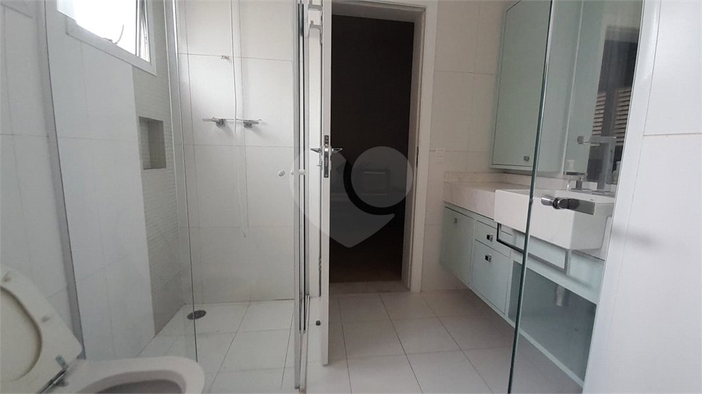 Sobrado à venda com 6 quartos, sendo 5 suítes, no Centro, São Bernardo do Campo, SP