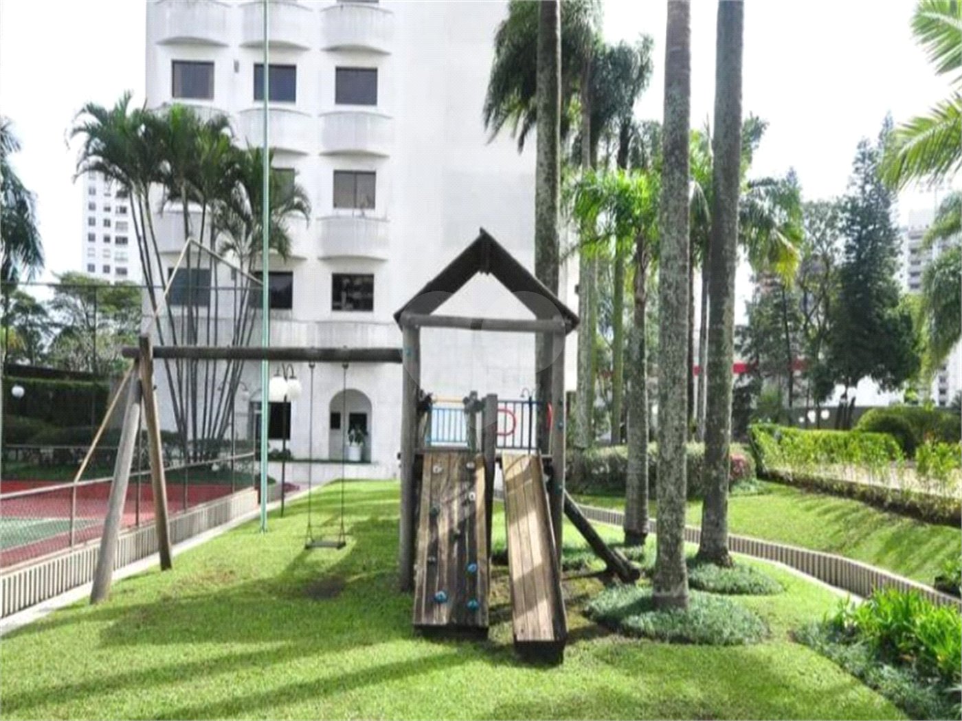 Apartamento à venda com 4 suítes em Vila Suzana, São Paulo, SP