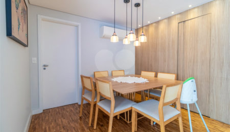 Apartamento à venda com 3 quartos, sendo 1 suíte,  em Moema, São Paulo, SP
