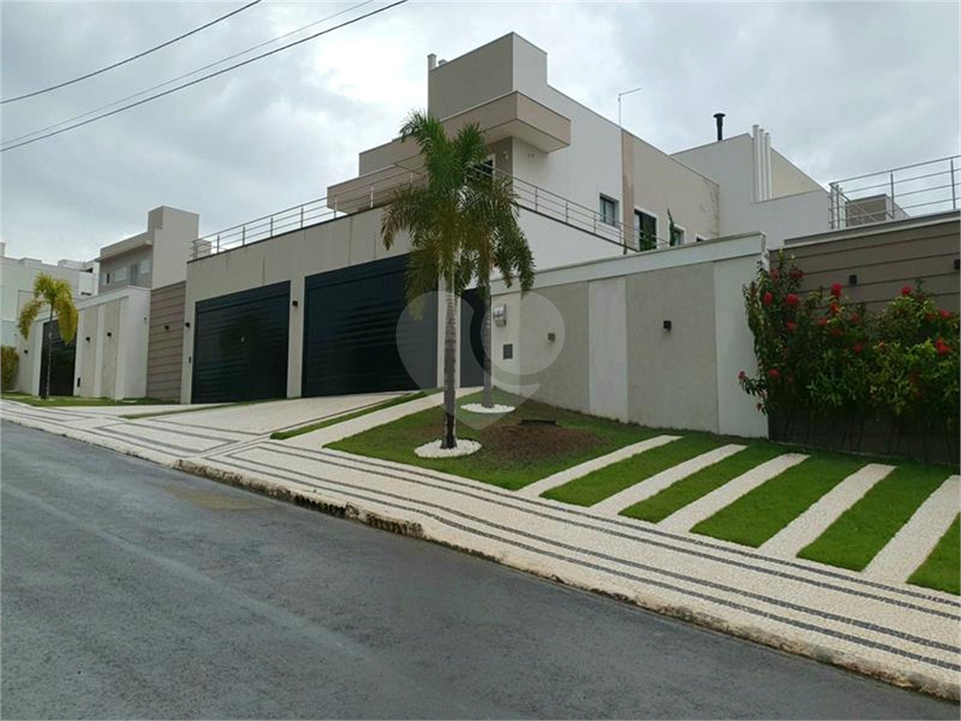 Casa à venda com 5 suítes no condomínio Residencial Villagio, Americana - SP