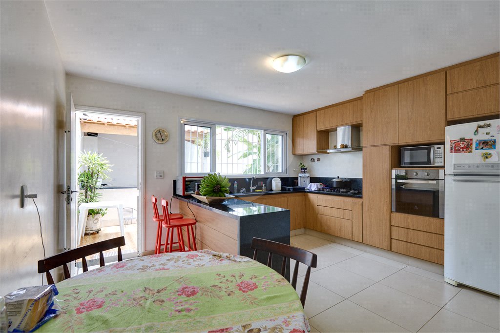 Sobrado à venda com 3 quartos, sendo 1 suíte, em Chácara Santo Antônio (zona Sul), São Paulo, SP