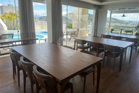 Apartamento à venda ou para alugar com 2 suítes em Itacorubi, Florianópolis, SC