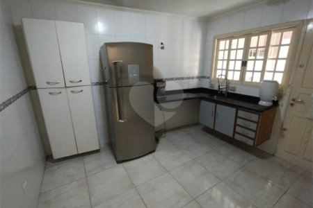 Sobrado à venda com 4 quartos em Saúde, São Paulo, SP