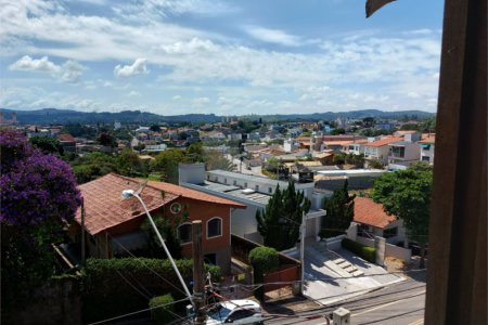 Sobrado à venda com 5 quartos, sendo 4 suítes, em Santa Rosa, Vinhedo, SP