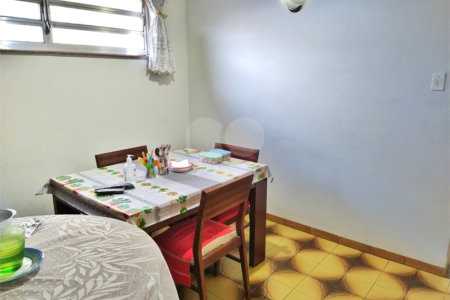 Casa à venda com 2 quartos, sendo 1 suíte, em Vila Comercial, São Paulo, SP