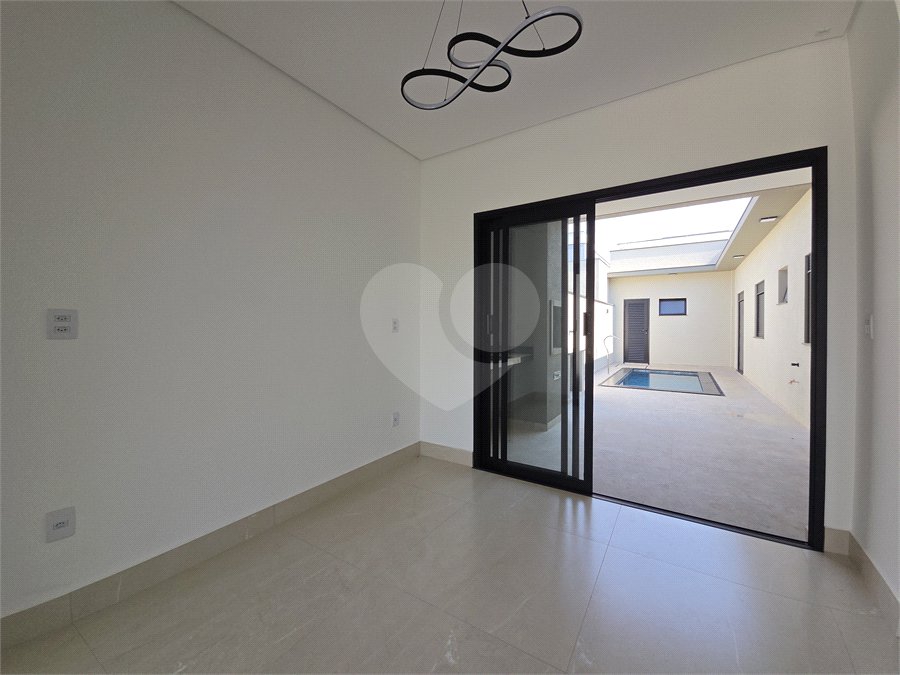 Casa à venda com 3 suítes no condomínio Helena Maria, Sorocaba - SP